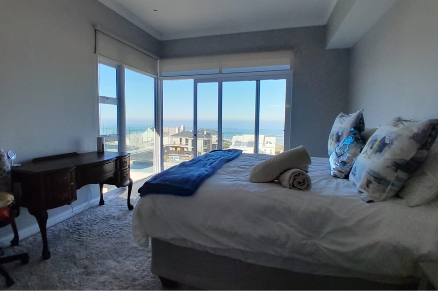 4 Bedroom Property for Sale in Yzerfontein Western Cape